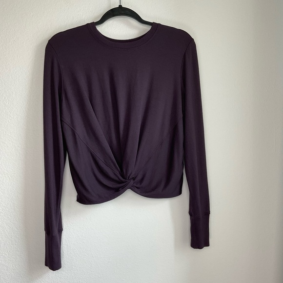 Athleta Sweaters - Athleta Twist Front Long Sleeve Pullover Sweatshirt